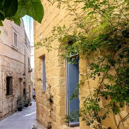 Historic Hideaways - 900 Year Old Converted Studios Victoria Dış mekan fotoğraf
