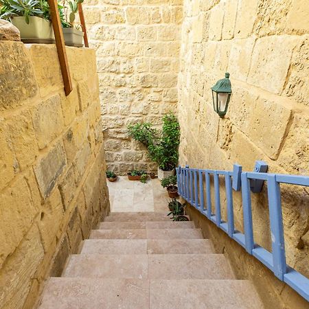 Historic Hideaways - 900 Year Old Converted Studios Victoria Dış mekan fotoğraf