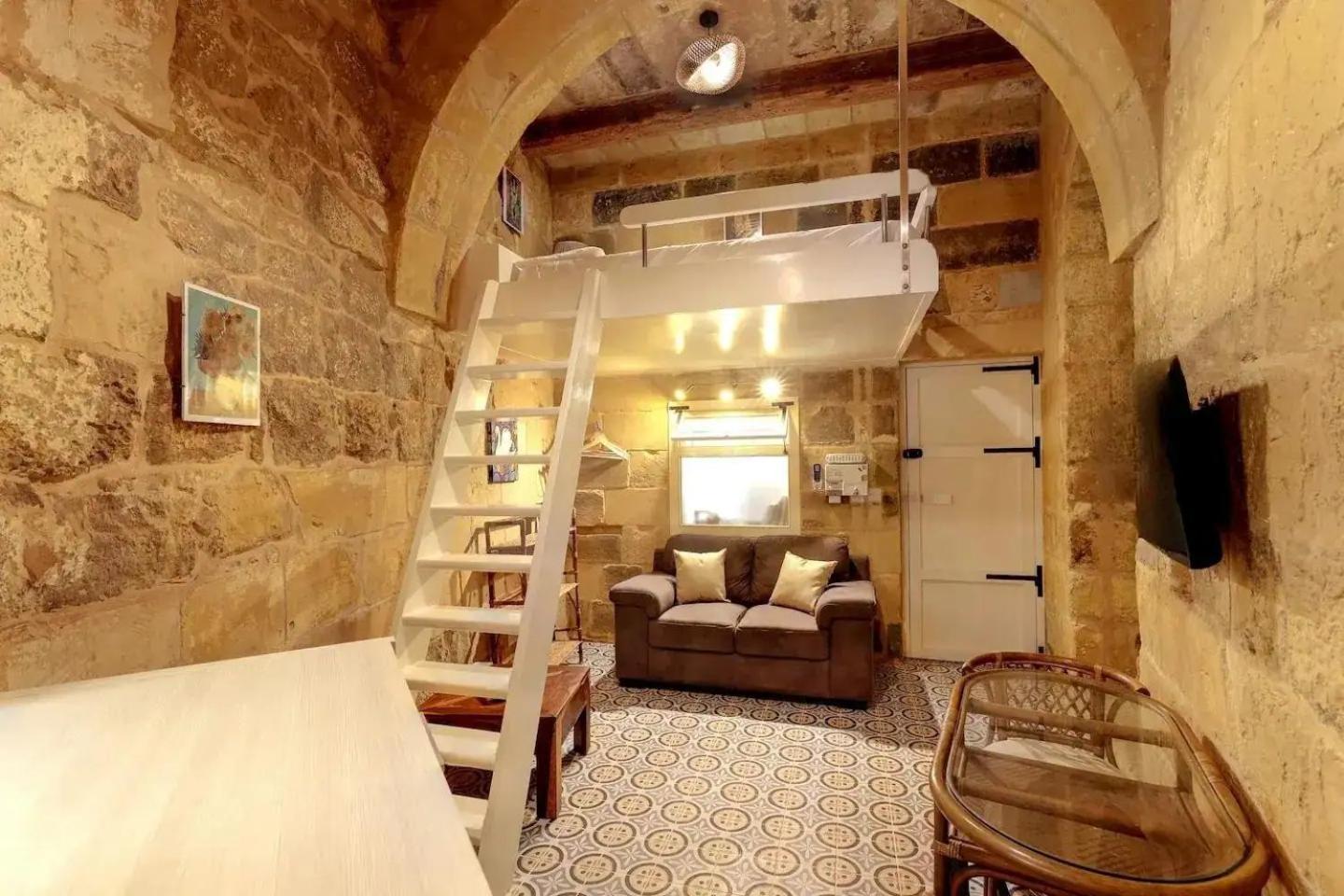 Historic Hideaways - 900 Year Old Converted Studios Victoria Dış mekan fotoğraf